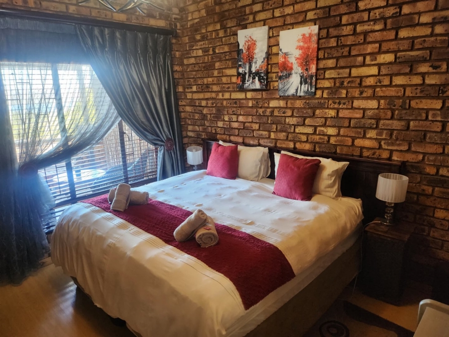 9 Bedroom Property for Sale in Schoemansville North West
